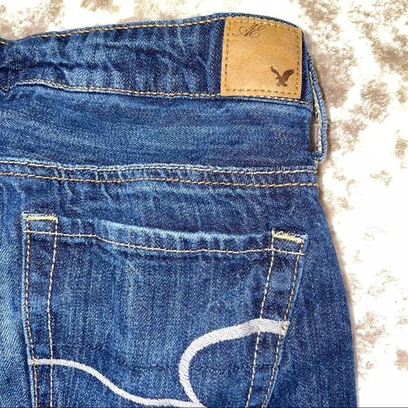 American Eagle AEO Jean cut off distressed rolled shorts SZ 6 American Eagle - Picture 7 of 8